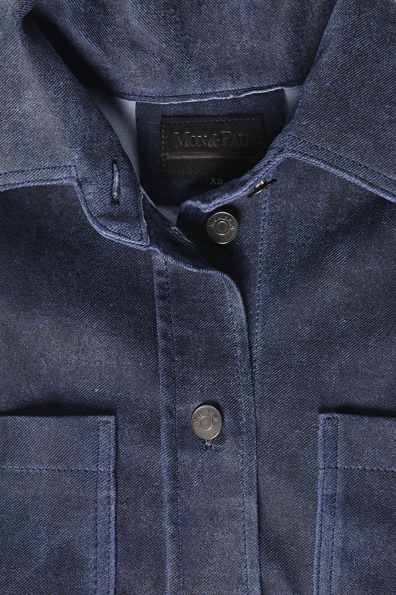 CAMISA DE PIEL AZUL DE MANGA CORTA LULU