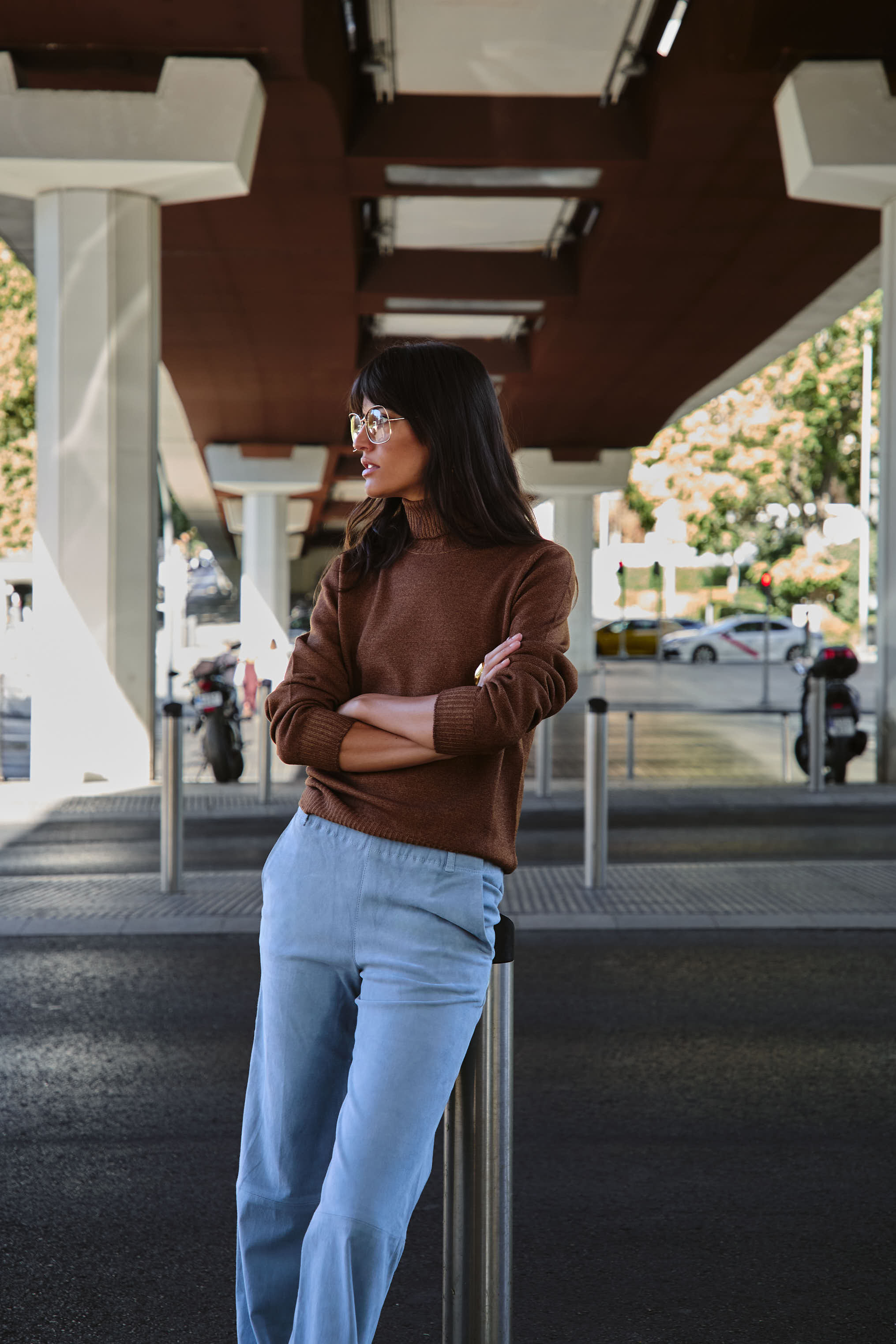 TNECK SWEATER SADDLE