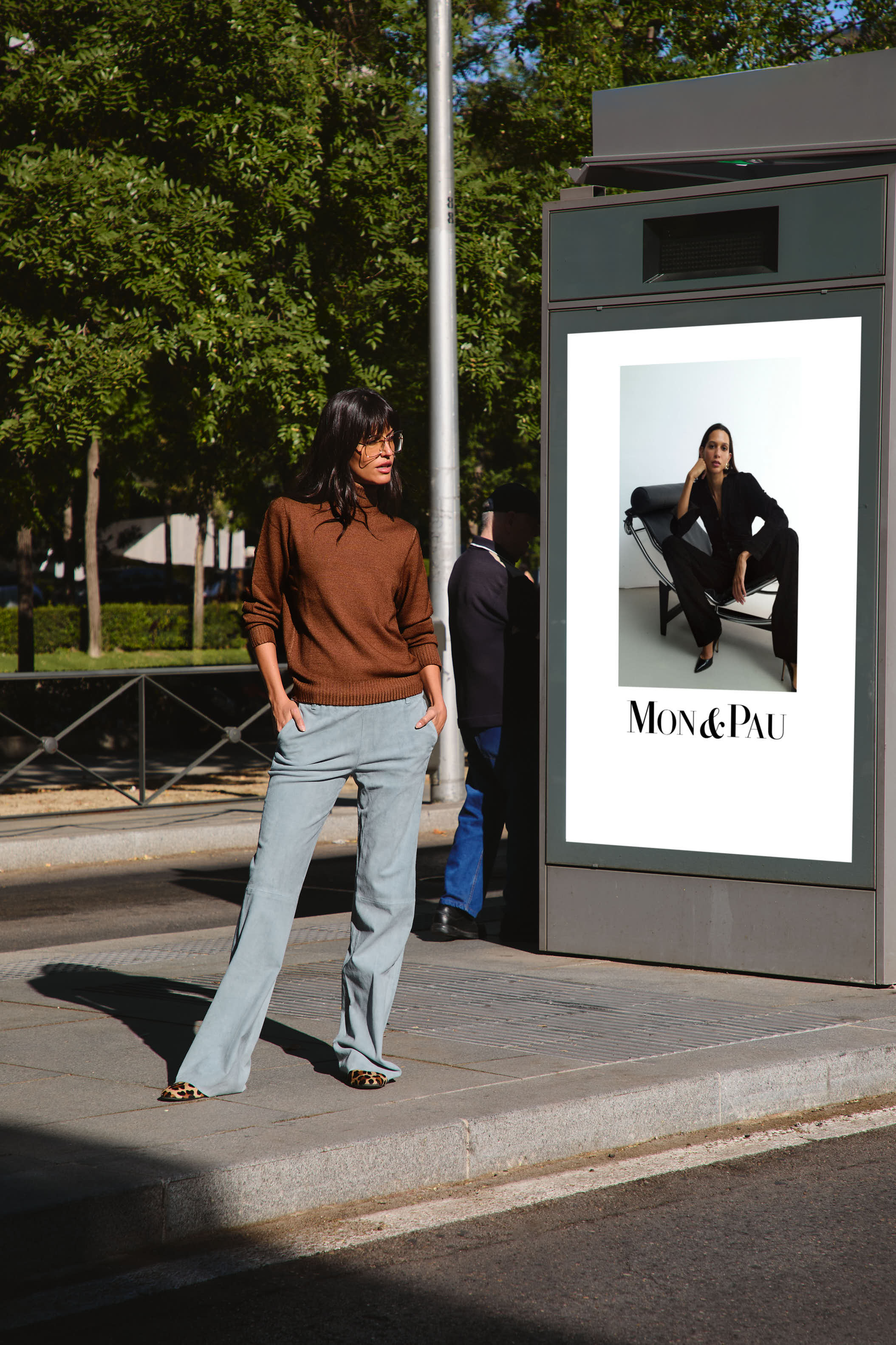 TNECK SWEATER SADDLE