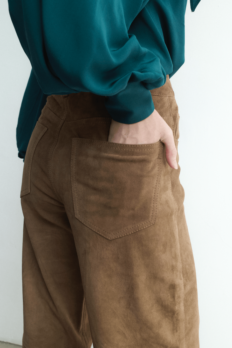 LOLA PANT OAK SUEDE