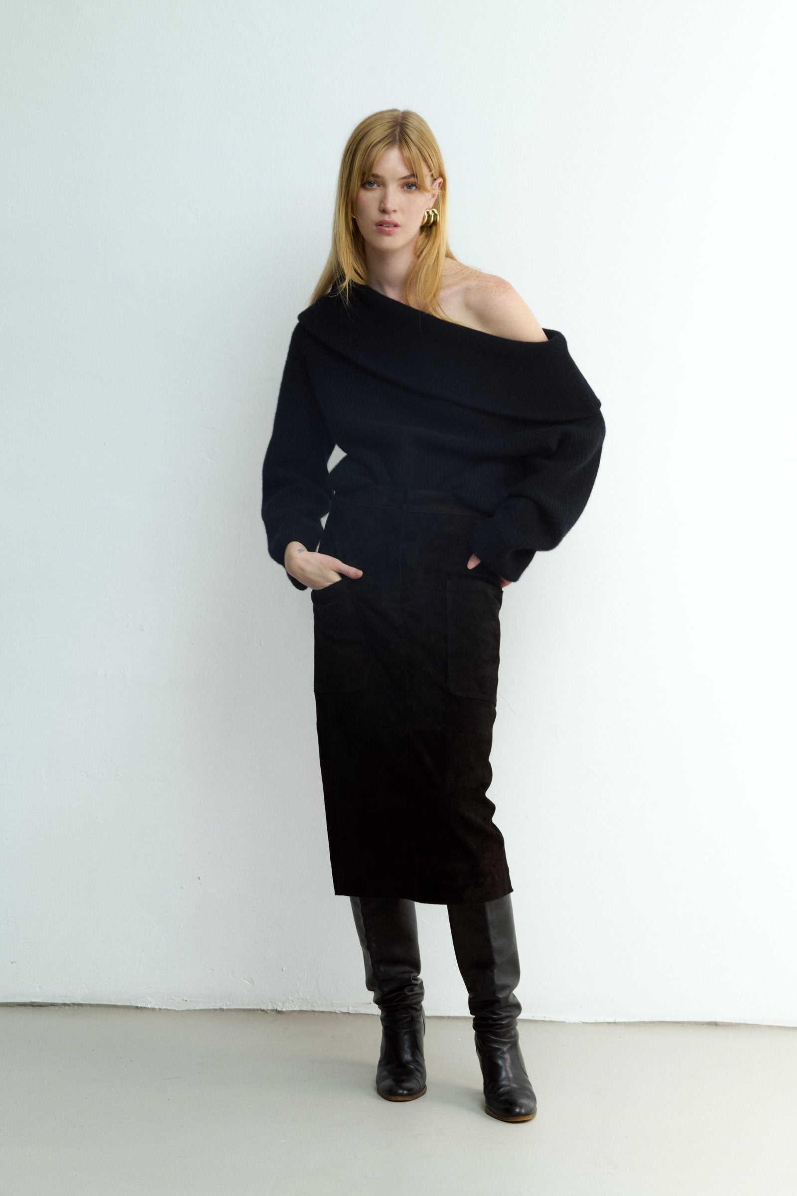 ALEJANDRA BLACK SUEDE