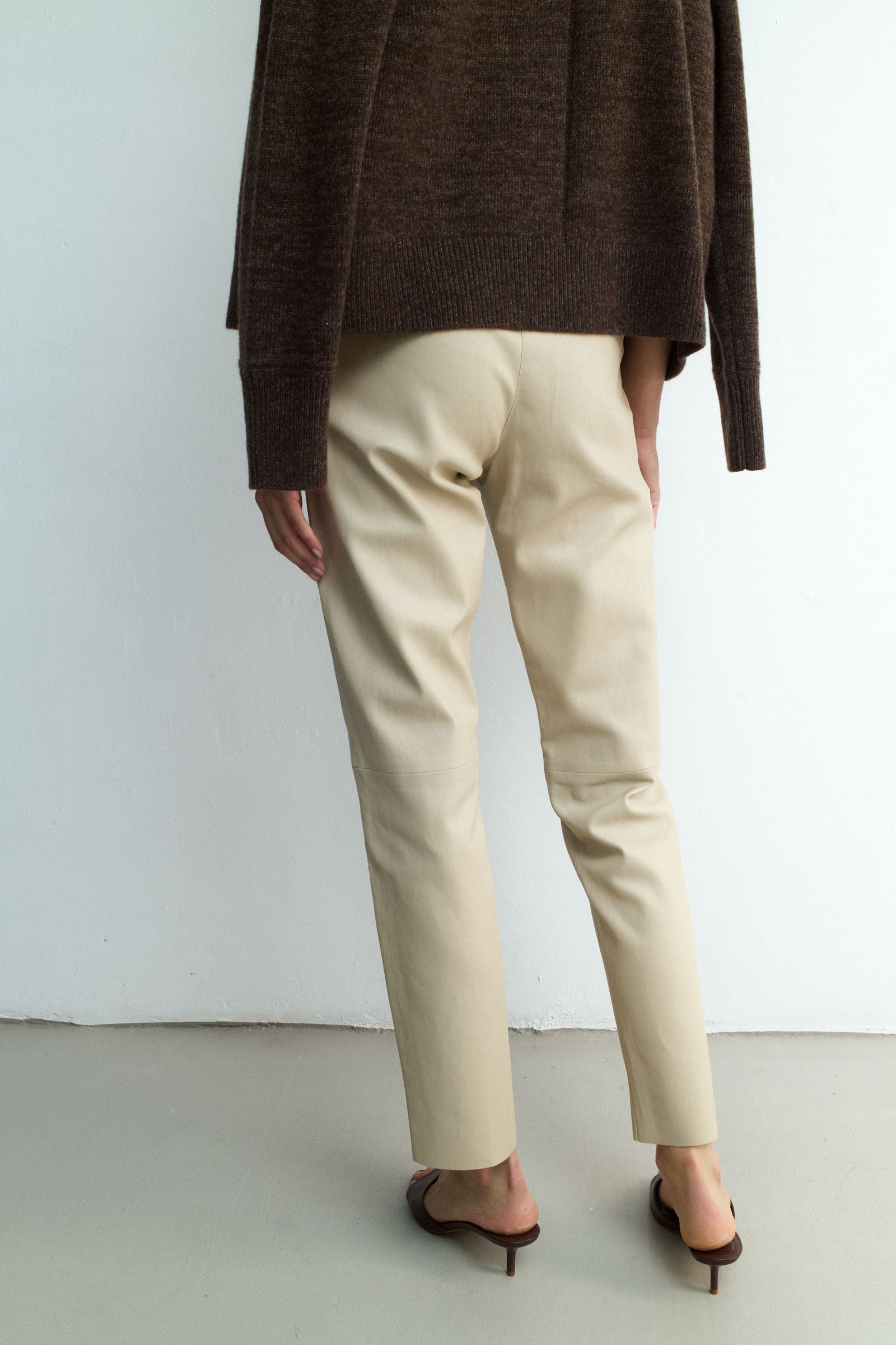 MATHILDA PANT BONE LEATHER