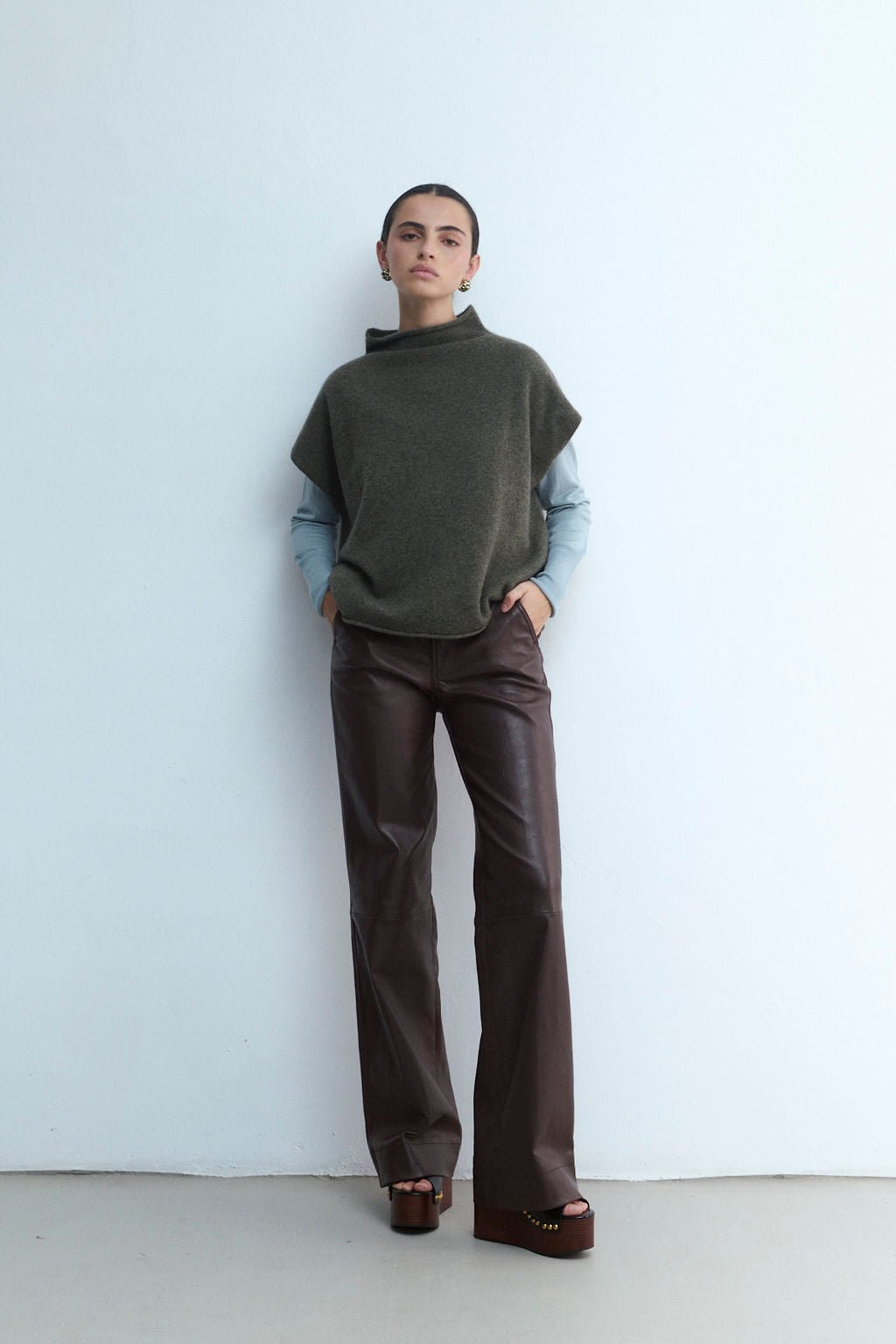 VERONICA MAHOGANY LEATHER