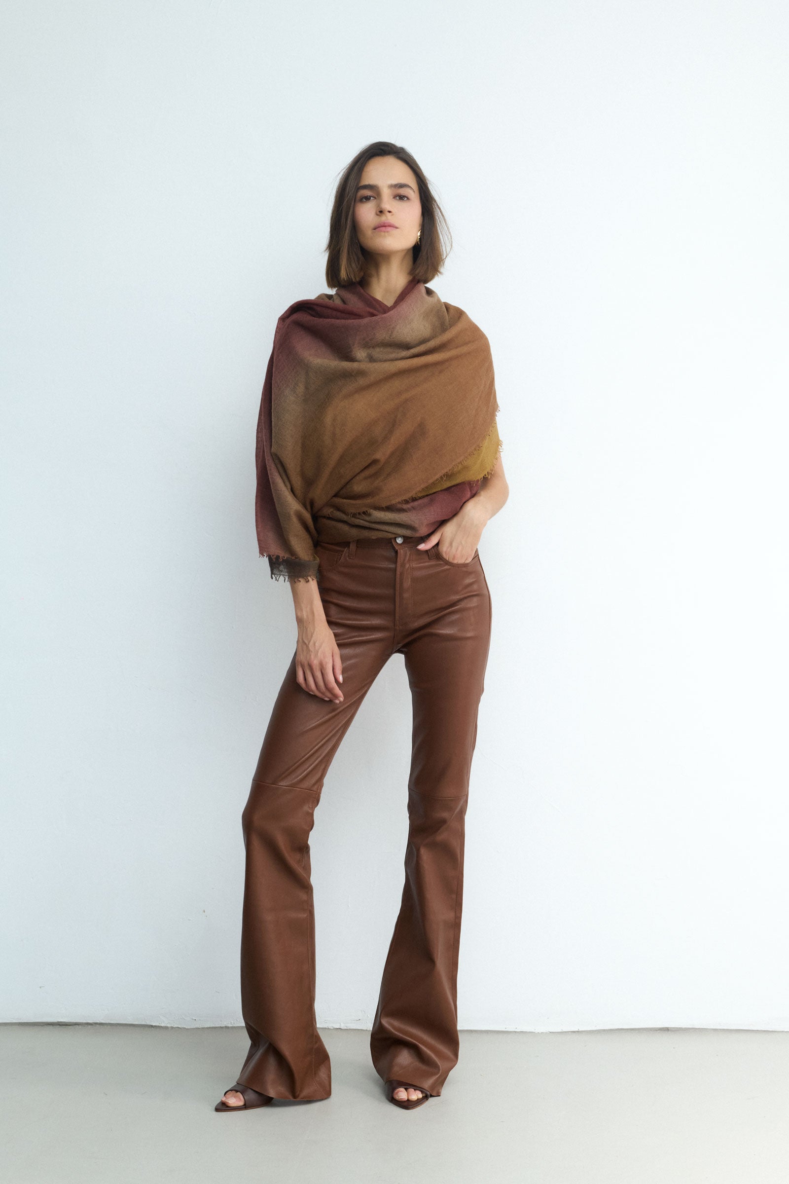 FLARE PANT SADDLE LEATHER