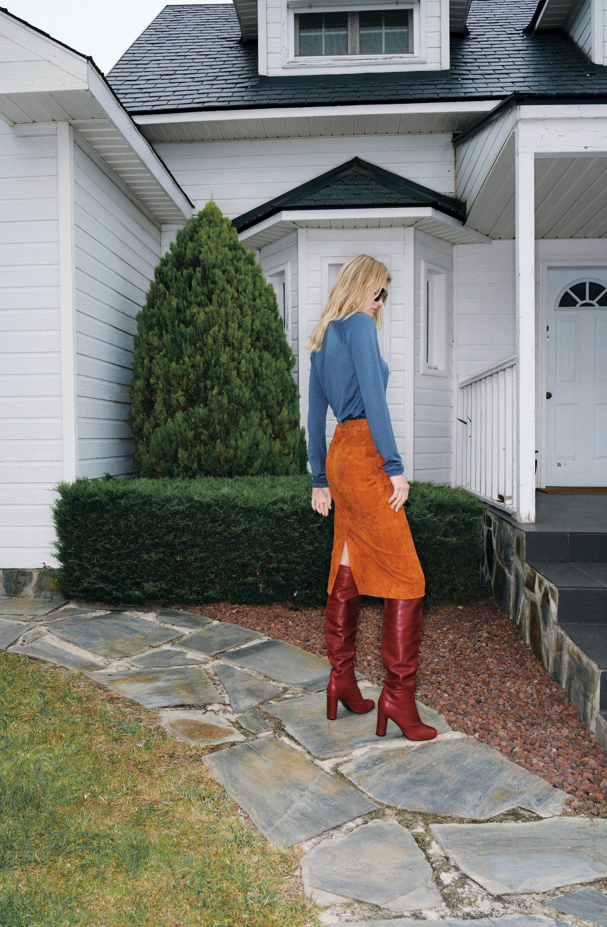 ALEJANDRA PAPOU SUEDE