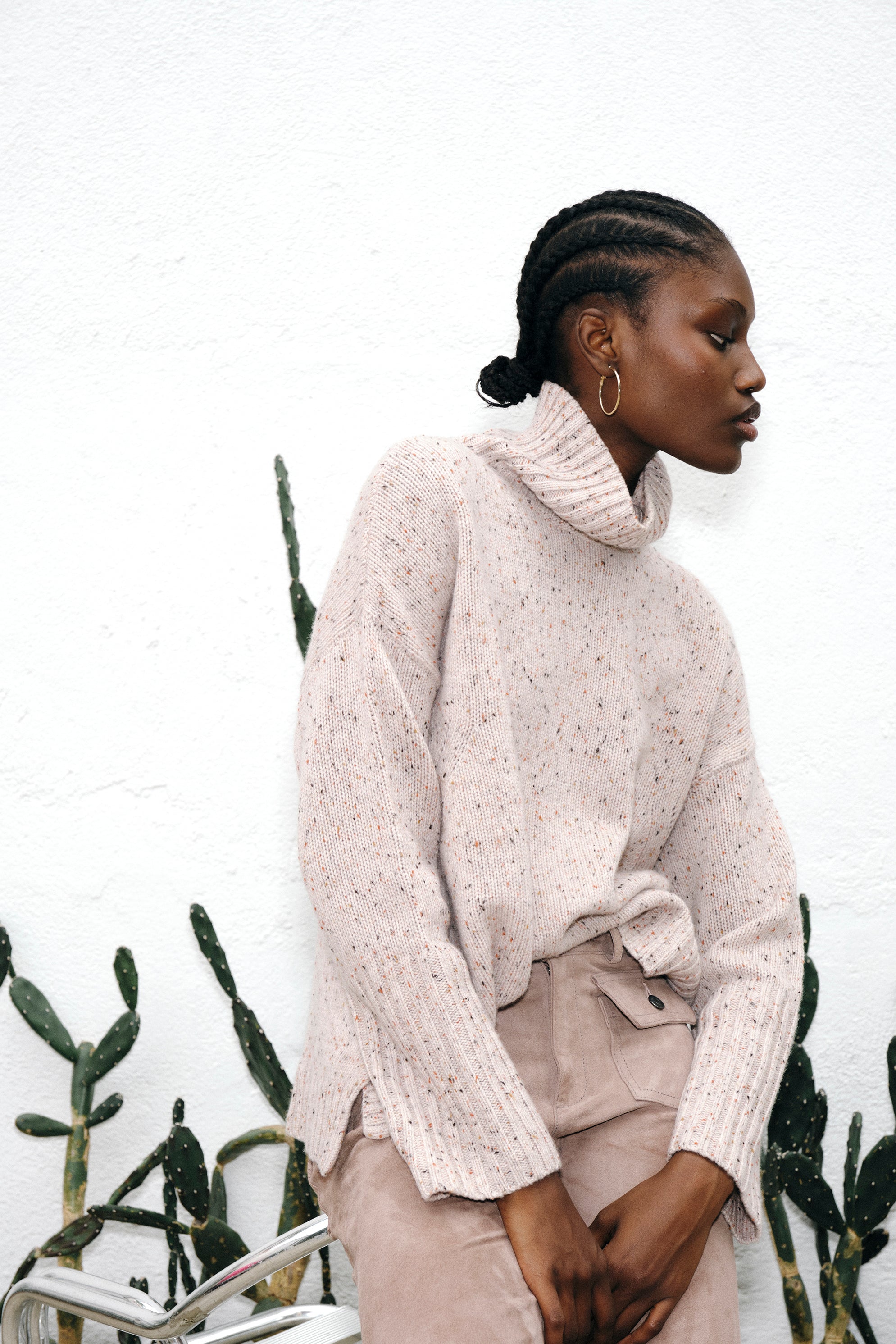 TURTLENECK STRAWBERRY DOTTED YARN CASHMERE