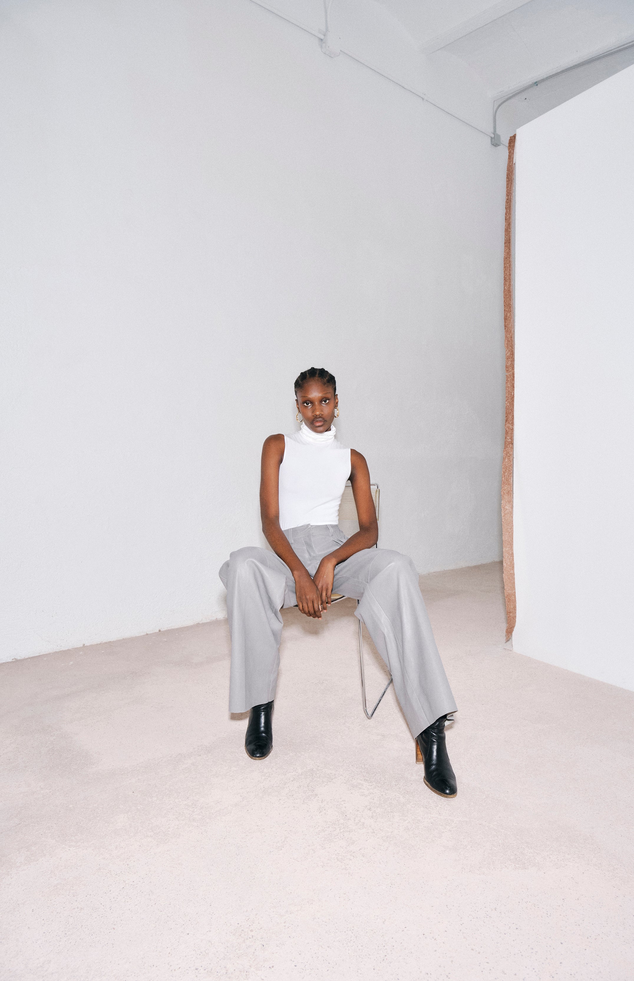 ROBERTA GLACIER GRAY LEATHER