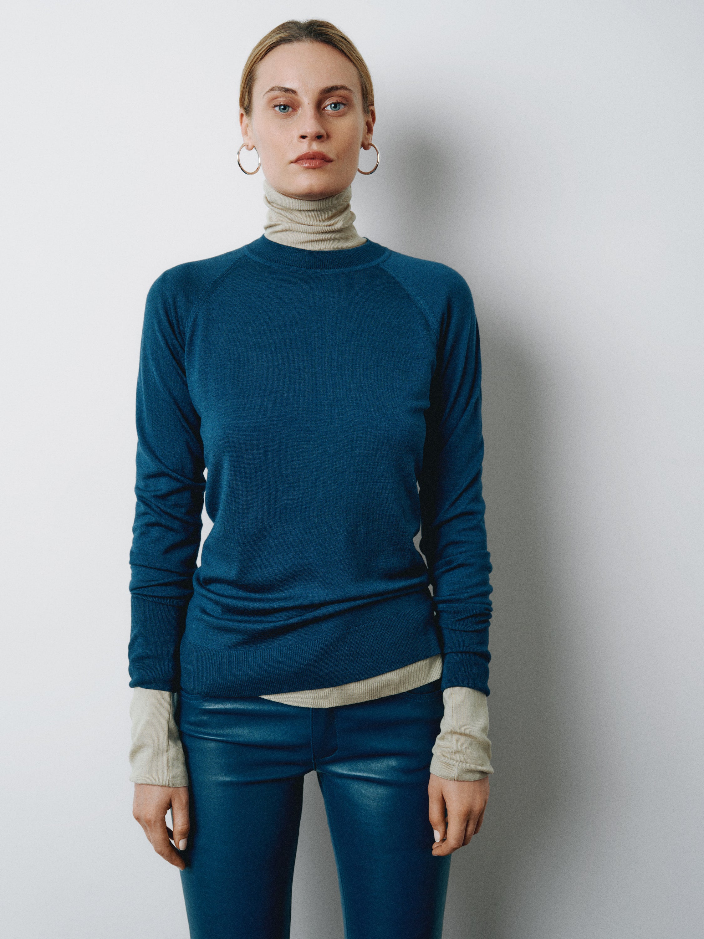 CREW NECK SAPPHIRE