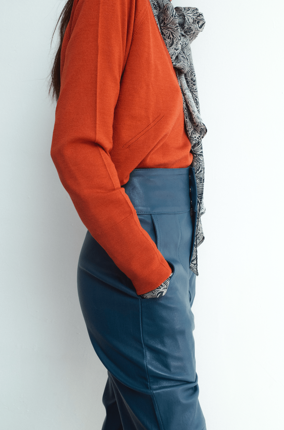 CREW NECK BRICK DUST