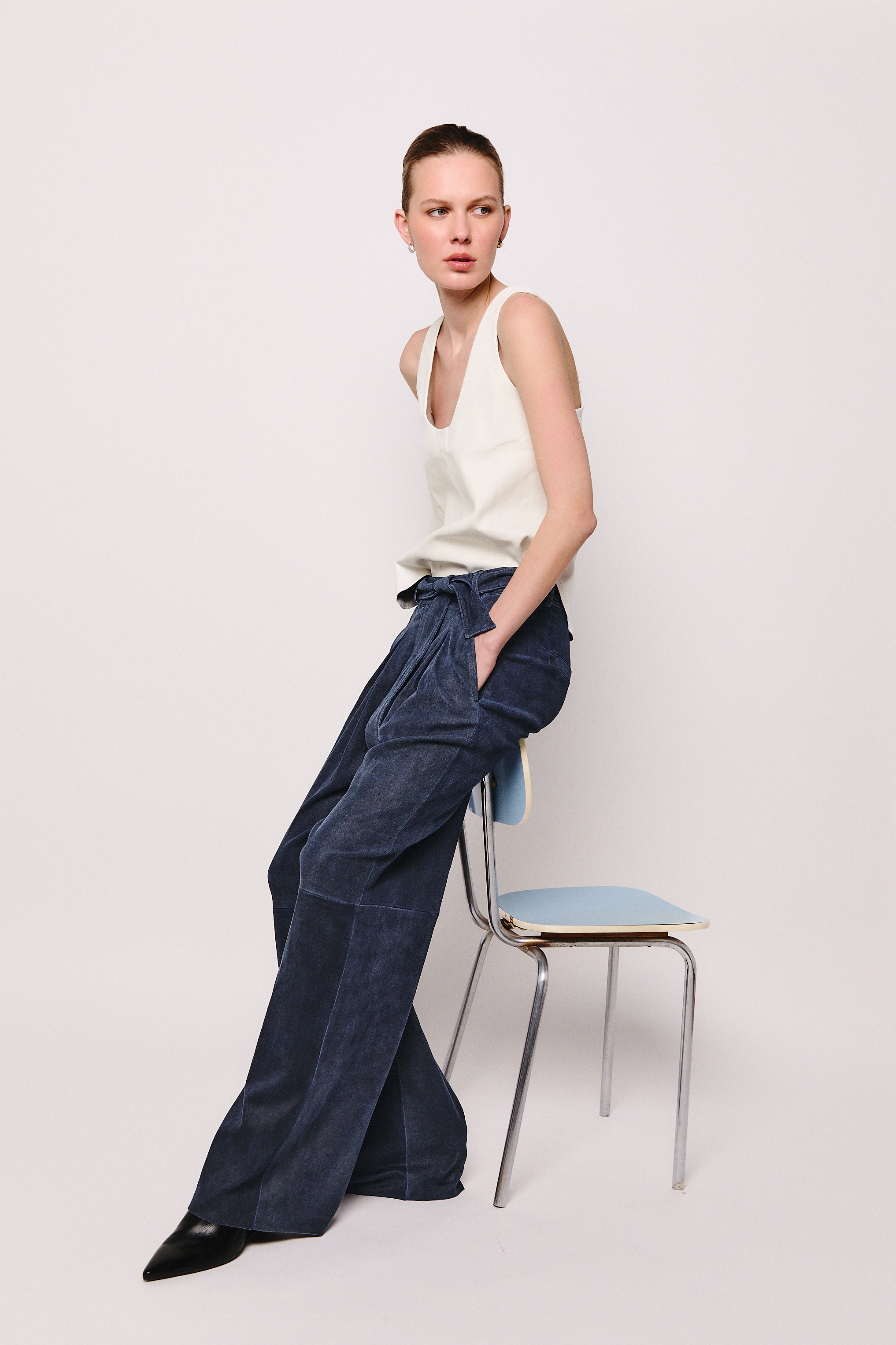 TANK TOP WHITE LEATHER