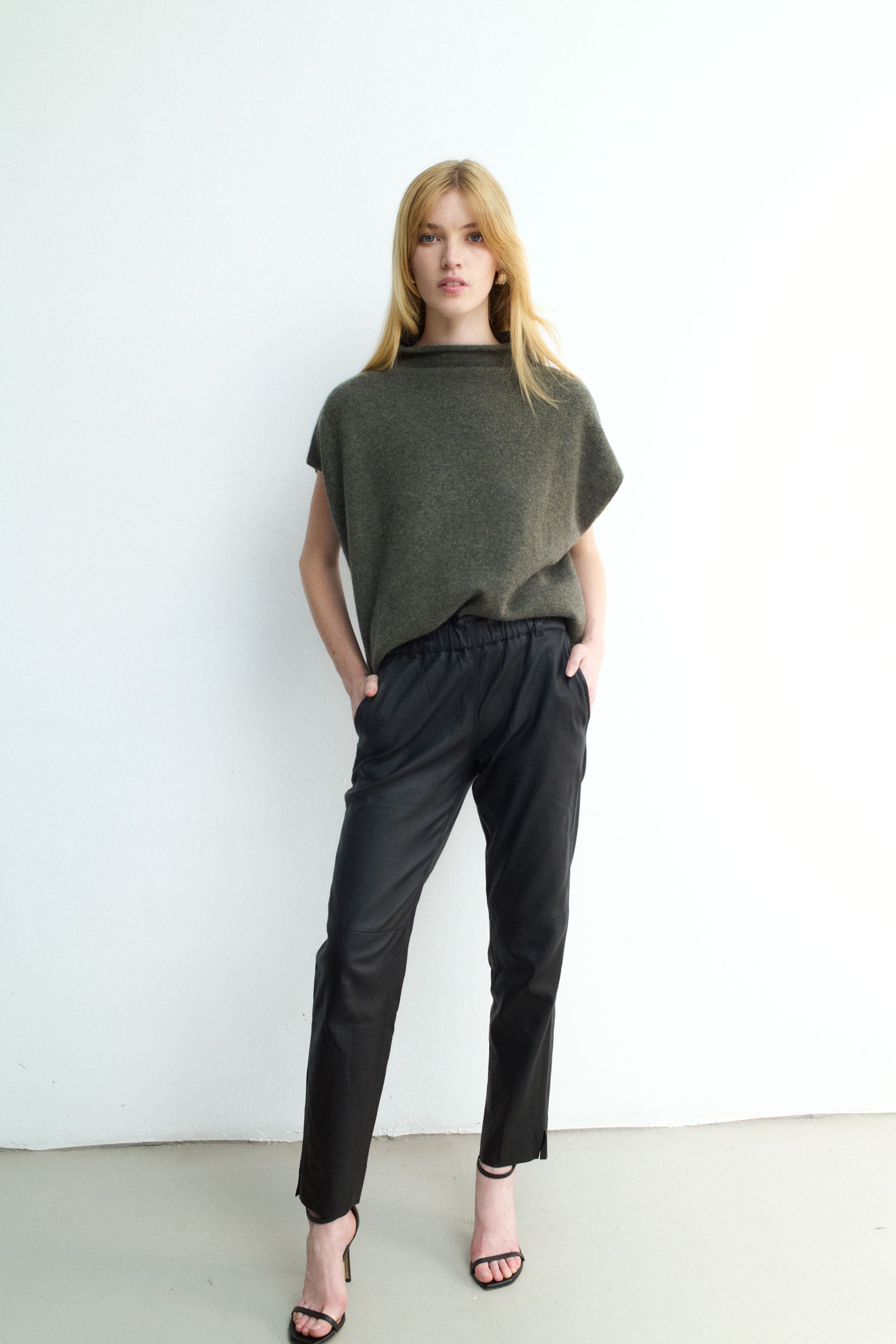 PIJAMA BLACK LEATHER