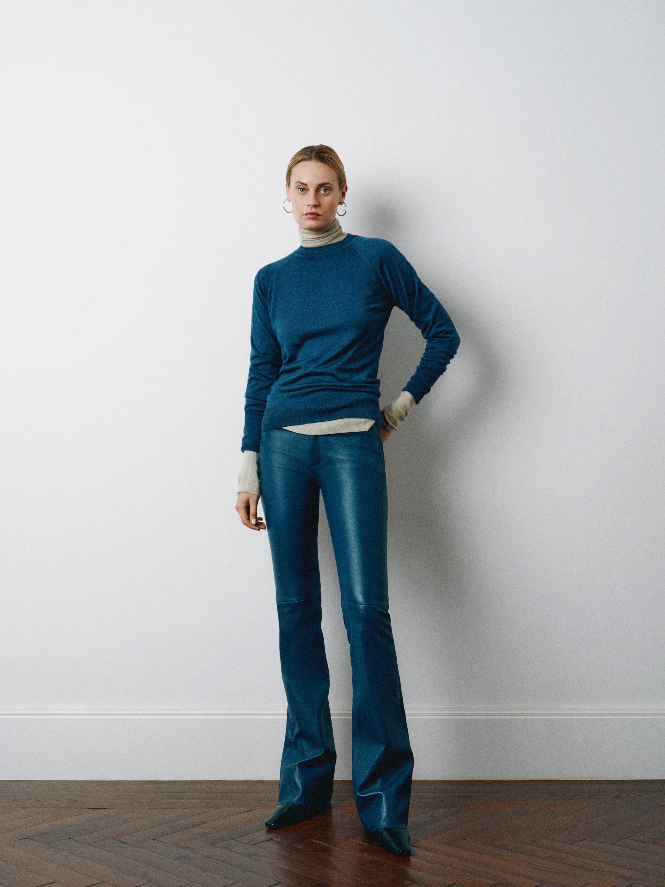 CREW NECK SAPPHIRE