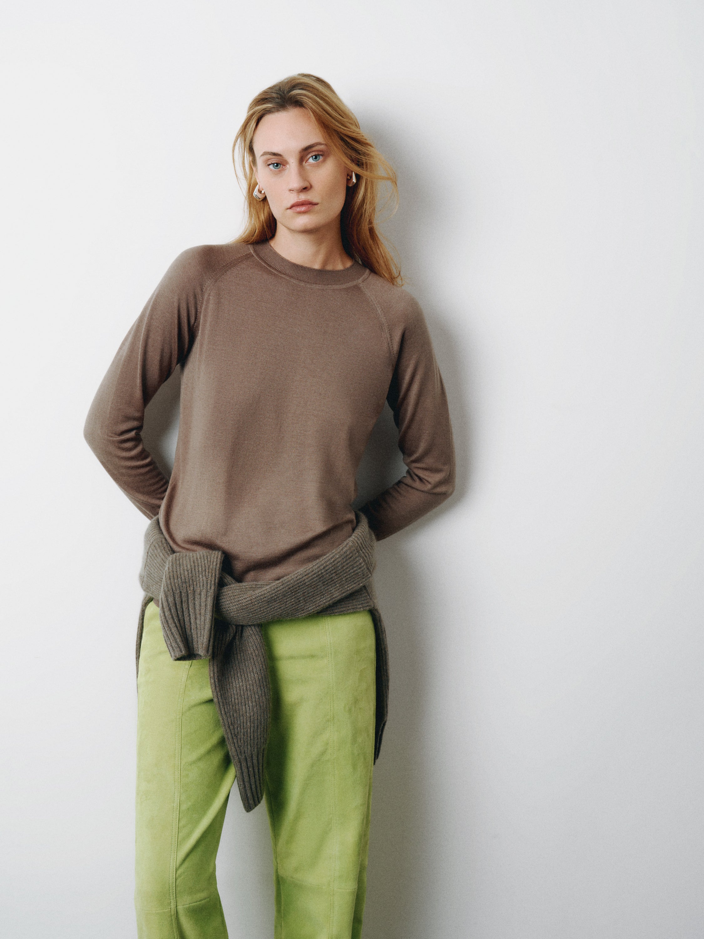 CREW NECK OLIVINE