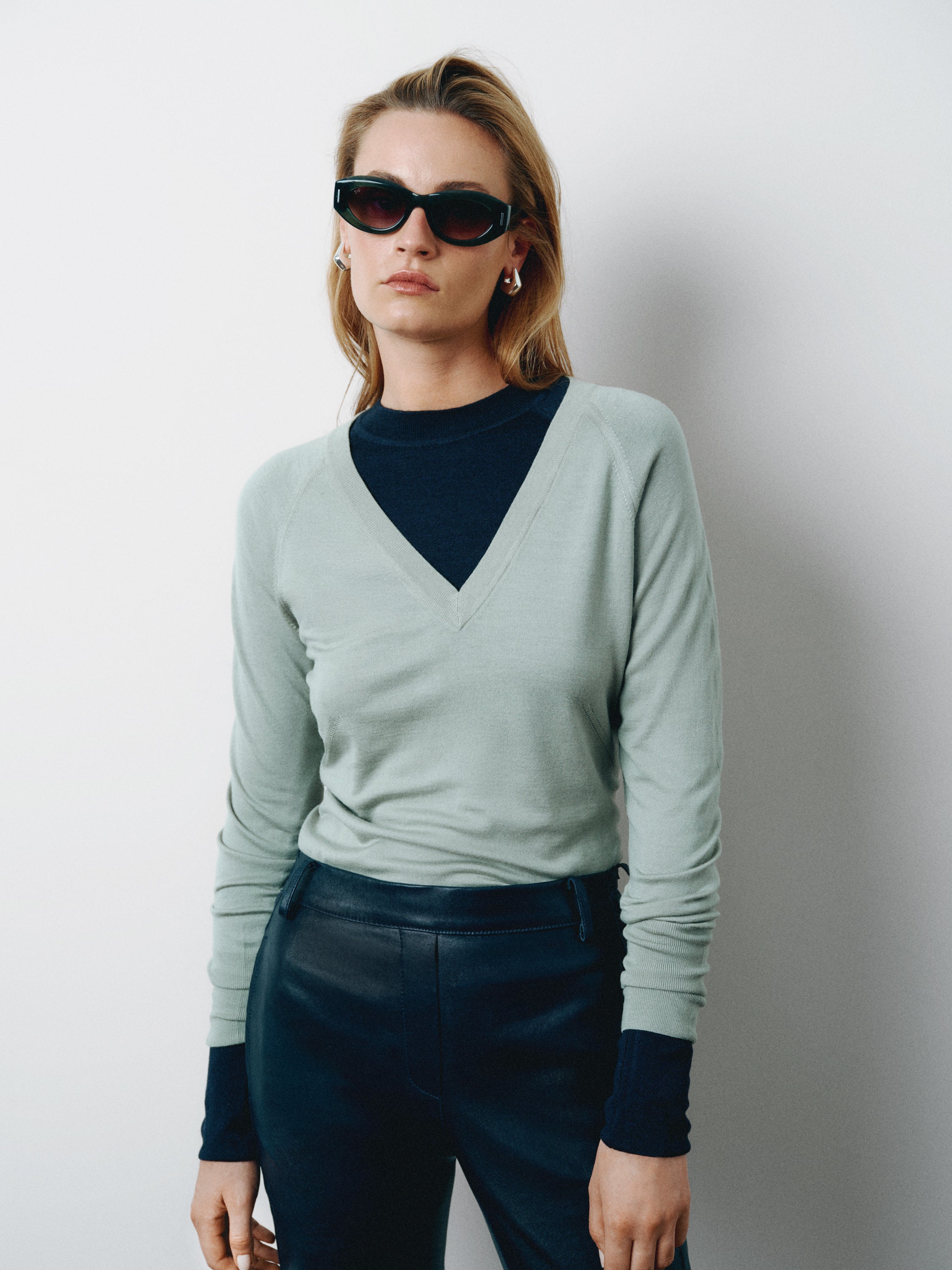 V NECK SWEATER AQUAMARINE